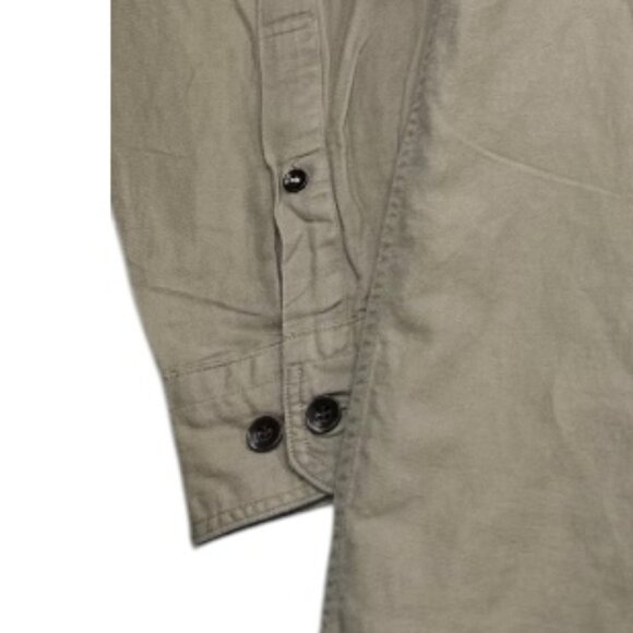 Banana Republic Standard Fit Khaki Button-Up Shirt Men’s L – Dual Chest Pockets - Picture 4 of 9
